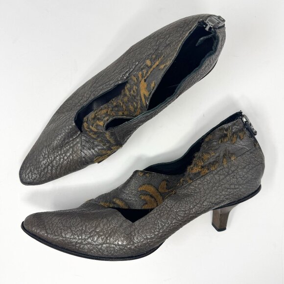 Cydwoq Grey Metallic Cut Out Kitten Heels Leather Hair Made in USA EU 40 US 10 - Picture 1 of 9